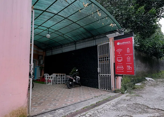 RedDoorz Syariah near Exit Toll Puncak Hotel Bogor